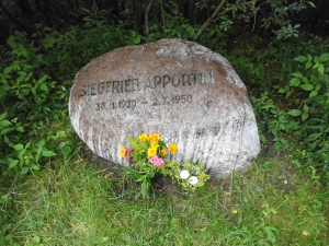 Gedenkstein für Siegfried Apportin am Ort seines Todes 