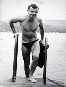 Martin Burghardt im Sommer (ca. 1969) am Süßen See bei Eisleben.